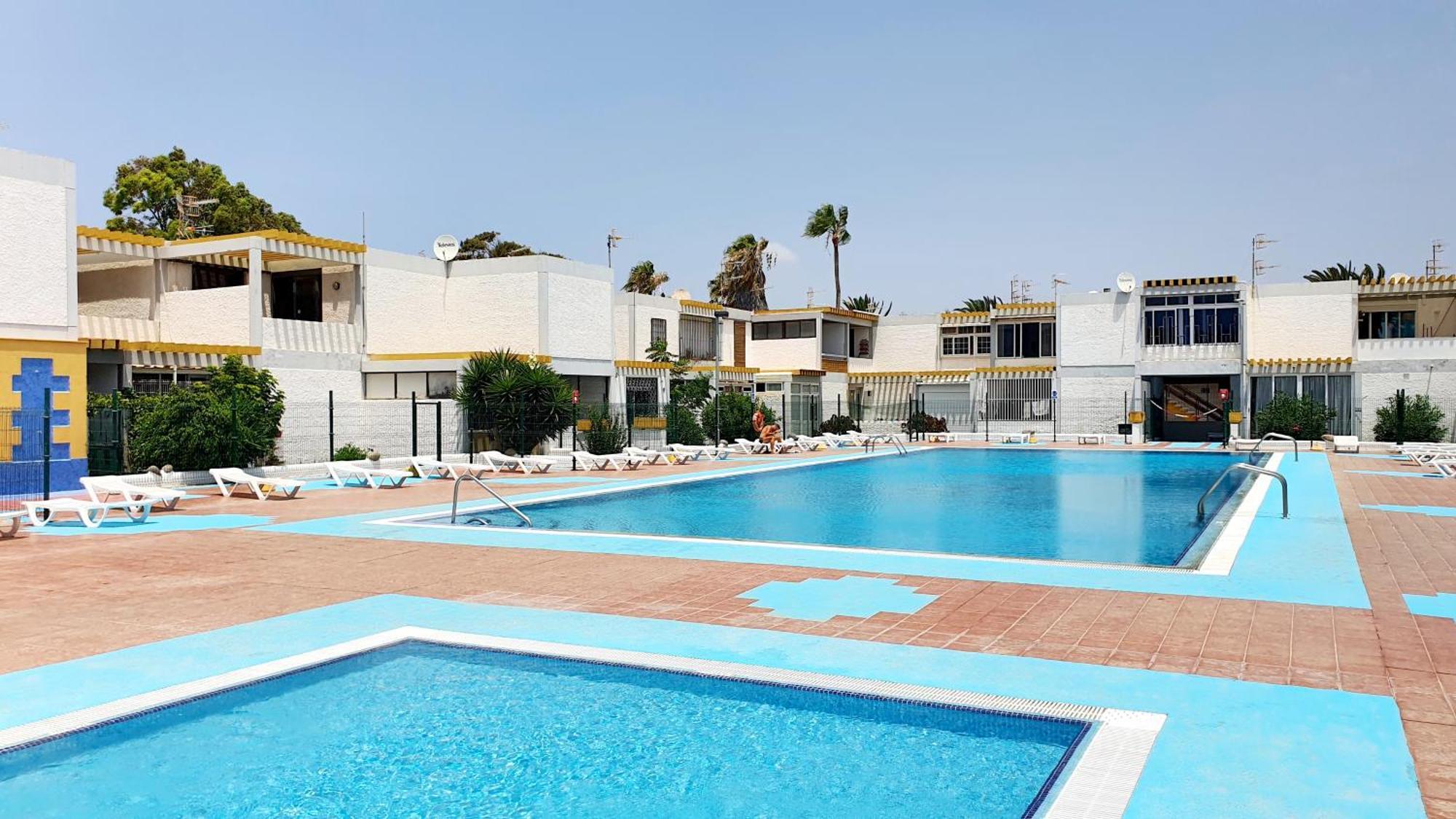 Papagayo Beach Apartments 아로나 외부 사진