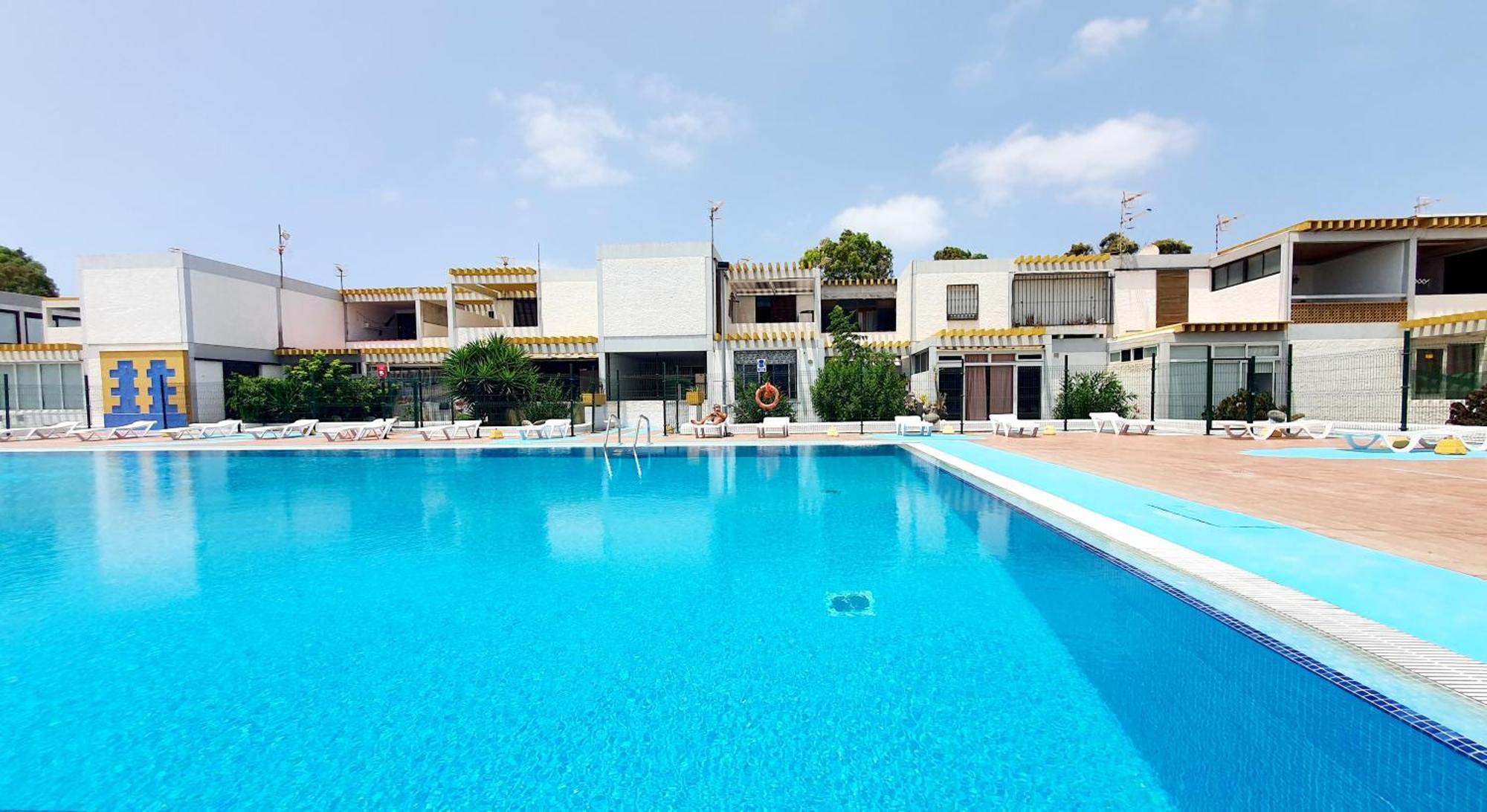 Papagayo Beach Apartments 아로나 외부 사진
