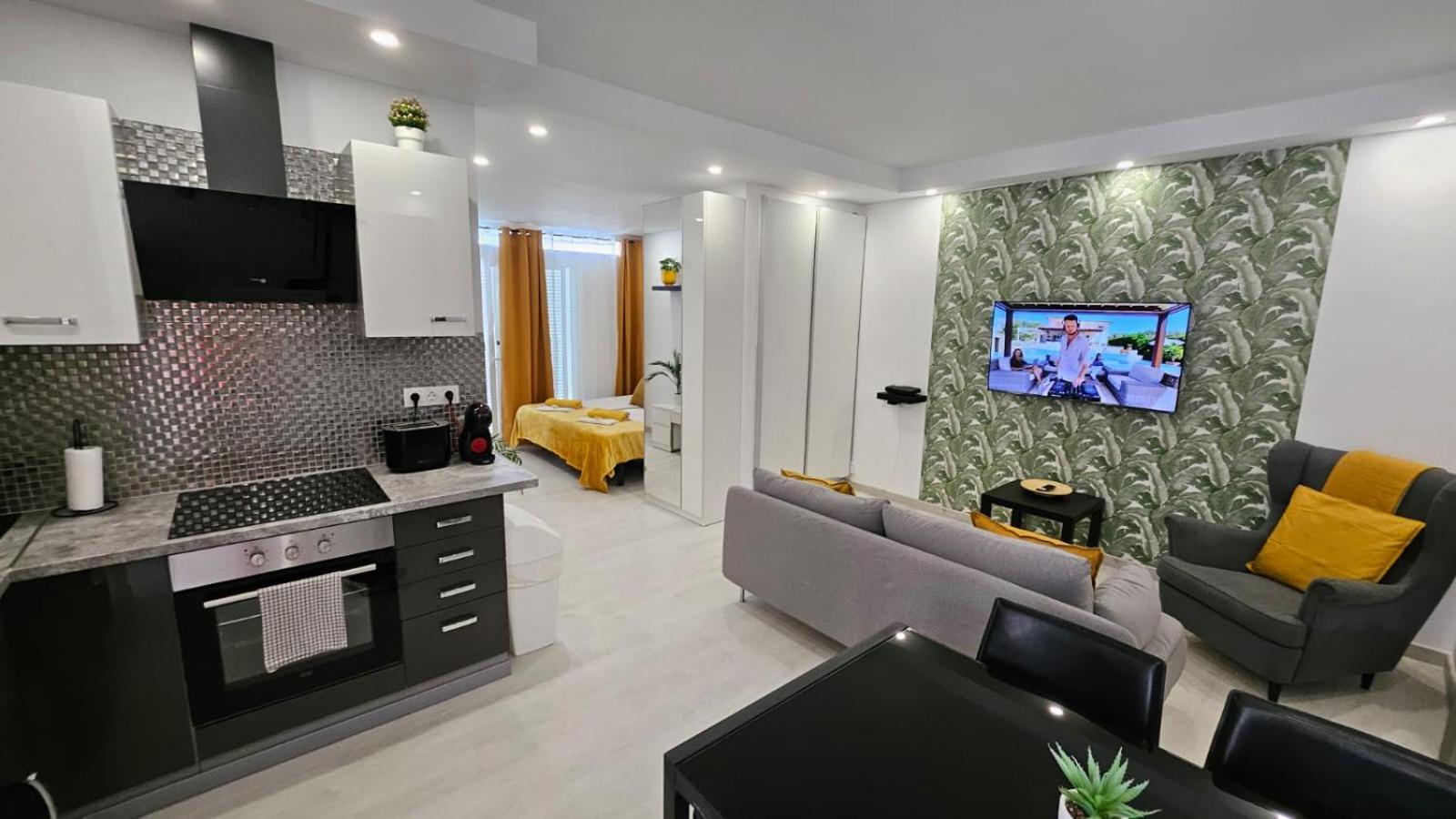 Papagayo Beach Apartments 아로나 외부 사진